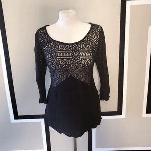 Boho chic, 3/4 sleeved lace and crinkle blouse.